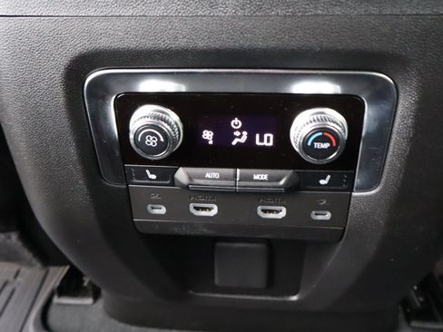 Used 2024 GMC Yukon Denali w/ Denali Reserve Package AWD/4WD image 15
