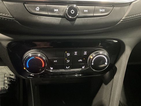 Used 2023 Buick Encore GX Preferred w/ Cold Weather Comfort Package image 18