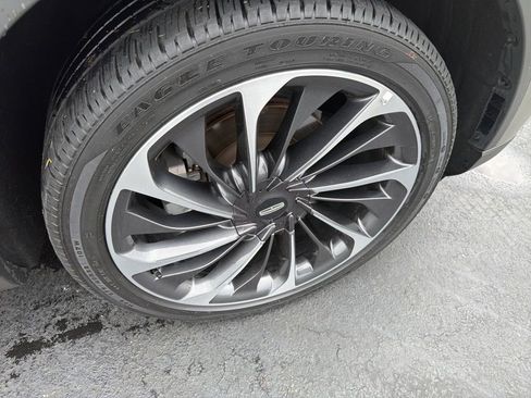 Used 2023 Lincoln Aviator Reserve w/ Equipment Group 201A AWD/4WD image 5