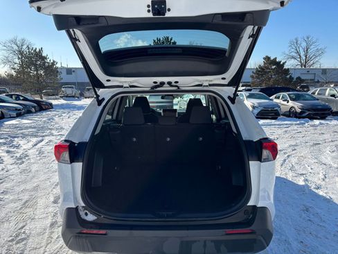 Used 2025 Toyota RAV4 LE image 31