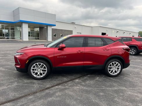Used 2023 Chevrolet Blazer LT w/ Driver Confidence Package FWD image 4