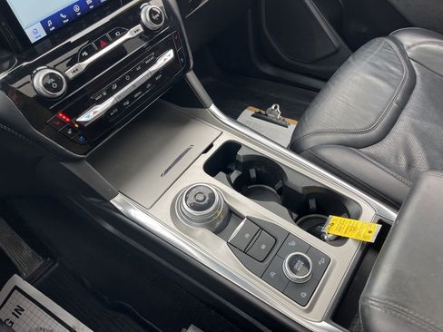 Used 2021 Ford Explorer Platinum image 21