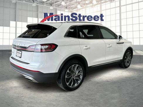 Used 2021 Lincoln Nautilus Reserve w/ Cargo Utility Package AWD/4WD image 5
