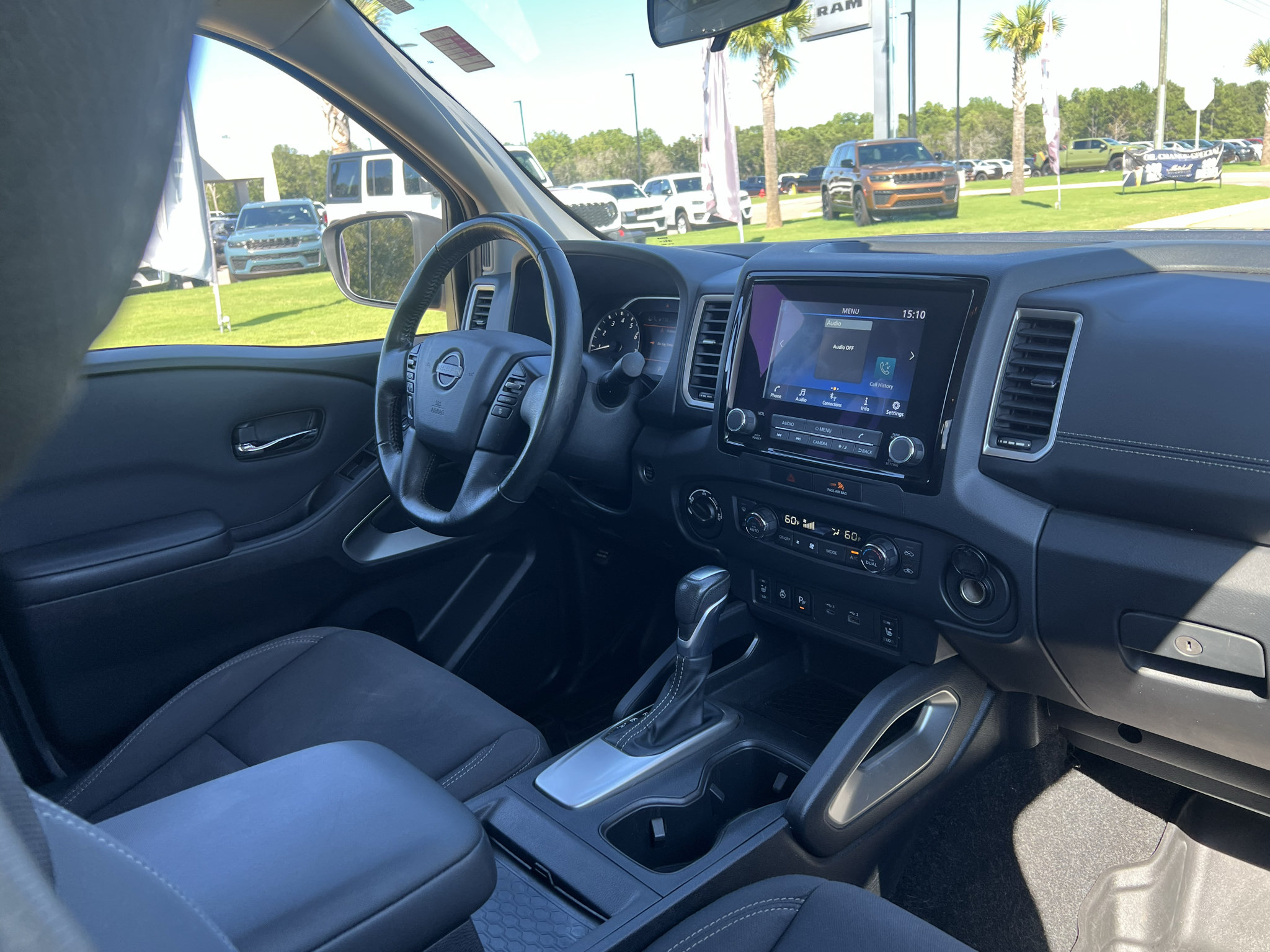 Used 2019 Nissan Titan PRO-4X w/ Pro-4x Convenience Package AWD/4WD image 11
