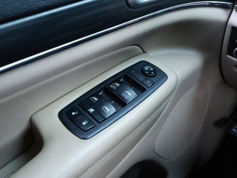 Used 2020 Jeep Grand Cherokee Limited w/ Luxury Group II RWD image 21