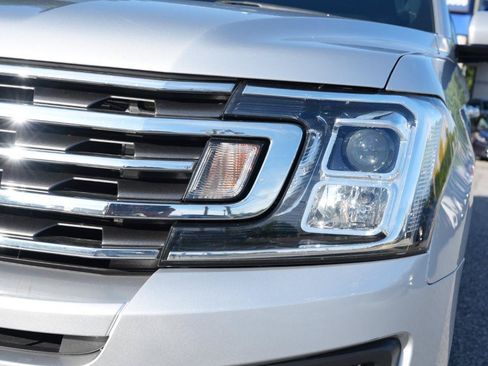 Used 2019 Ford Expedition XLT w/ Equipment Group 202A RWD image 10