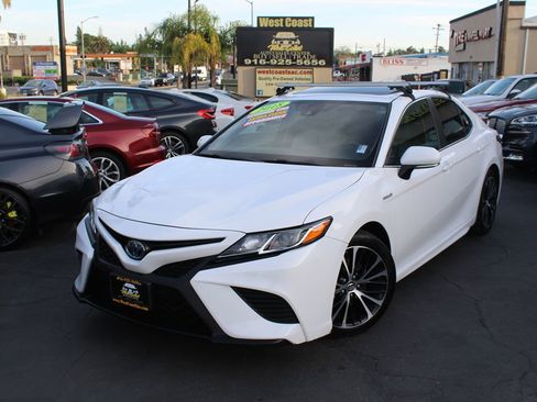 Used 2018 Toyota Camry SE w/ Audio Package FWD image 40