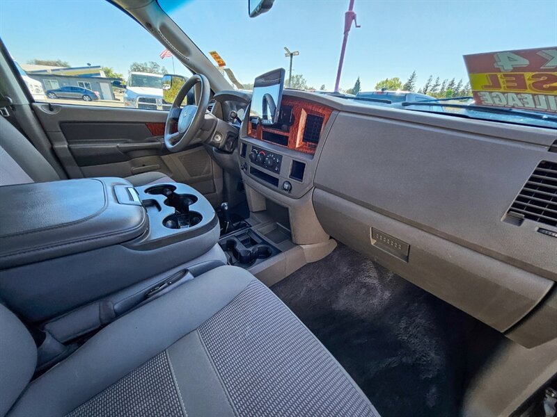 Used 2006 Dodge Ram 2500 Truck SLT AWD/4WD image 18