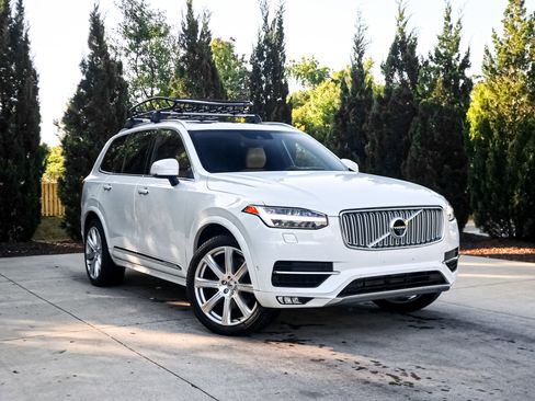 Used 2019 Volvo XC90 T6 Inscription w/ Luxury Package image 2