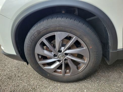 Used 2016 Nissan Rogue SL FWD image 7