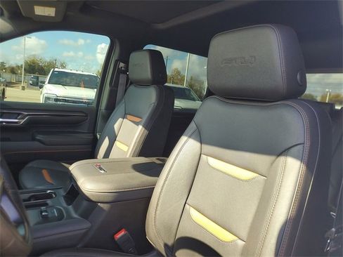 Used 2024 GMC Sierra 2500 AT4 w/ AT4 Premium Plus Package image 15