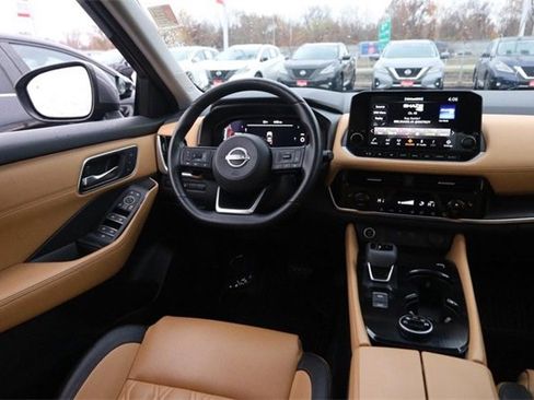 Certified 2023 Nissan Rogue Platinum image 23