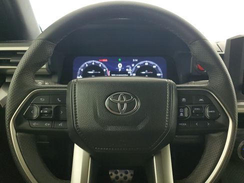 Used 2025 Toyota Tacoma TRD Sport AWD/4WD image 22