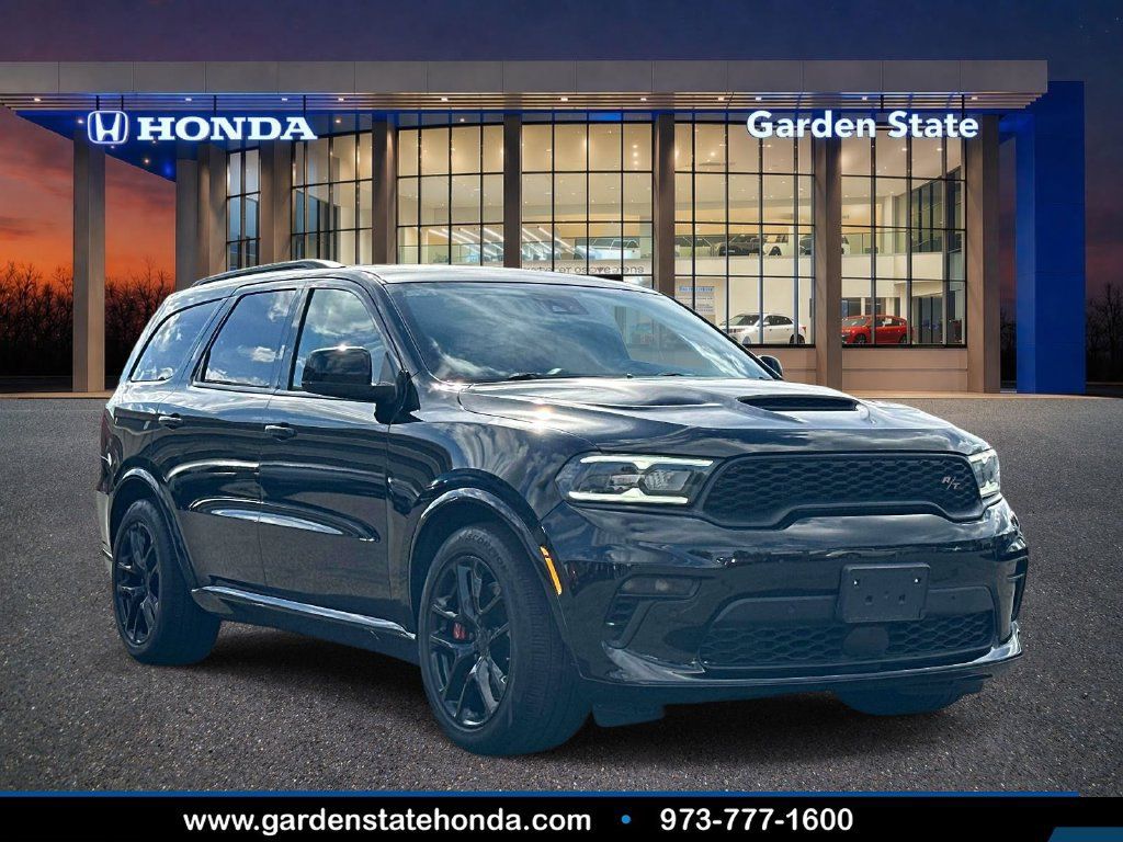 Used 2022 Dodge Durango R/T w/ Tow 'N Go Package AWD/4WD image 1