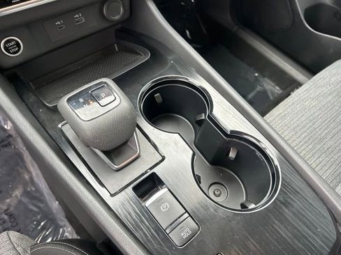 Used 2023 Nissan Rogue SV FWD image 25