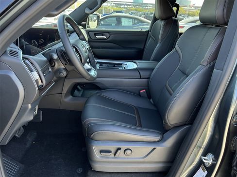 New 2026 Nissan Armada SL w/ Captain's Chari Seat Package image 15