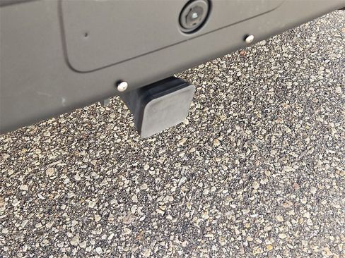 Certified 2025 Porsche Macan image 26