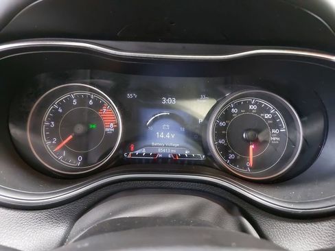 Used 2019 Jeep Cherokee Overland w/ Technology Group image 19