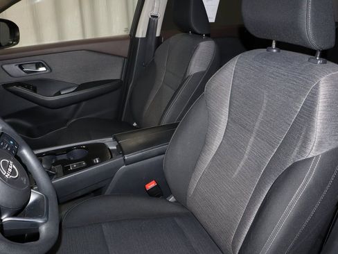 Certified 2023 Nissan Rogue SV image 25