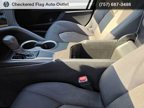 Used 2021 Toyota Camry LE FWD image 37