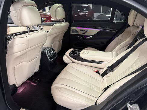 Used 2018 Mercedes-Benz S 560 4MATIC Sedan image 13