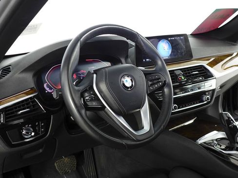 Used 2020 BMW 530i w/ Convenience Package image 32