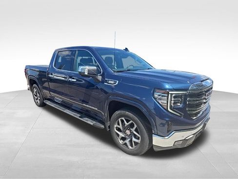 Certified 2022 GMC Sierra 1500 SLT w/ SLT Premium Plus Package AWD/4WD image 32