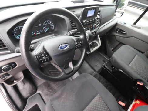 Certified 2025 Ford Transit 250 Low Roof w/ Exterior Upgrade Package RWD image 6