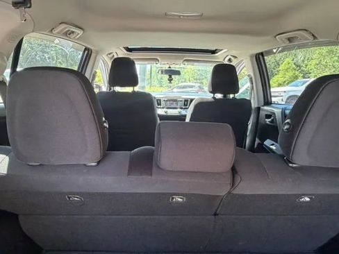 Used 2014 Toyota RAV4 XLE w/ Preferred Accessory Package AWD/4WD image 3