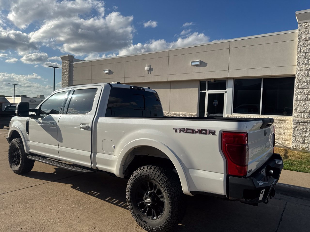 Used 2020 Ford F250 Lariat w/ Tremor Off-Road Package AWD/4WD image 6
