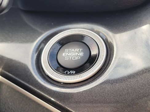 Certified 2022 Jeep Grand Cherokee L Laredo w/ Luxury Tech Group I RWD image 33
