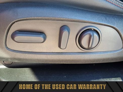 Used 2023 Chevrolet Traverse RS image 19