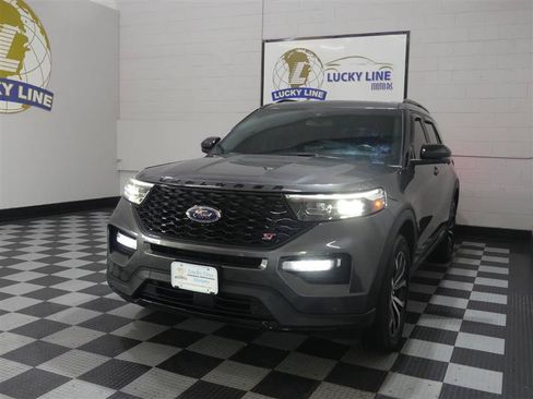 Used 2020 Ford Explorer ST w/ Premium Technology Package AWD/4WD image 4