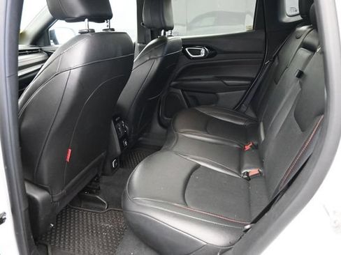 Used 2025 Jeep Compass Trailhawk AWD/4WD image 16