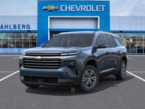 New 2026 Chevrolet Traverse LT w/ Driver Confidence Package image 6