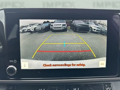 Used 2025 Toyota Camry LE image 18