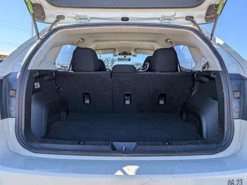 Used 2021 Subaru Crosstrek 2.0i image 7