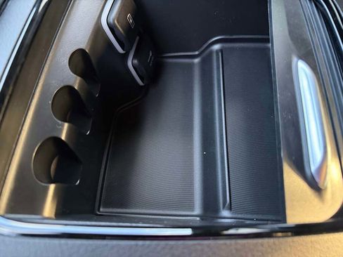 New 2026 Chrysler Pacifica Limited image 37