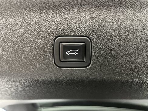 Certified 2023 GMC Yukon Denali AWD/4WD image 36