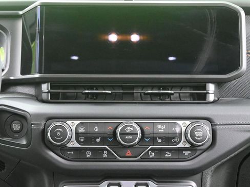 Used 2025 Jeep Gladiator Mojave w/ Safety Group image 26