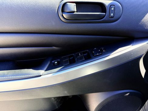 Used 2011 MAZDA CX-7 i SV FWD image 12