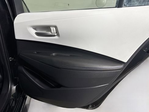 Used 2021 Toyota Corolla SE FWD image 27