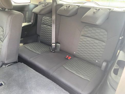 Used 2022 Nissan Pathfinder S AWD/4WD image 12