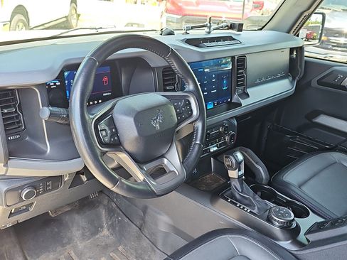 Used 2022 Ford Bronco Everglades AWD/4WD image 11