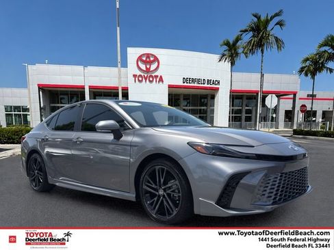 Used 2025 Toyota Camry XSE FWD image 1