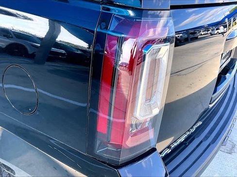 Used 2017 GMC Yukon XL SLT w/ Premium Edition RWD image 29