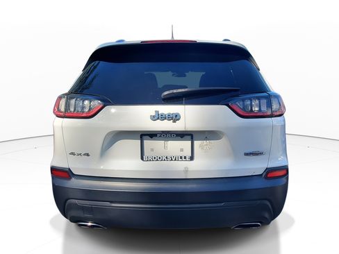 Used 2019 Jeep Cherokee Latitude w/ Cold Weather Group image 5