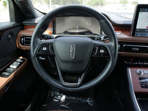 Used 2023 Lincoln Aviator Reserve RWD image 11