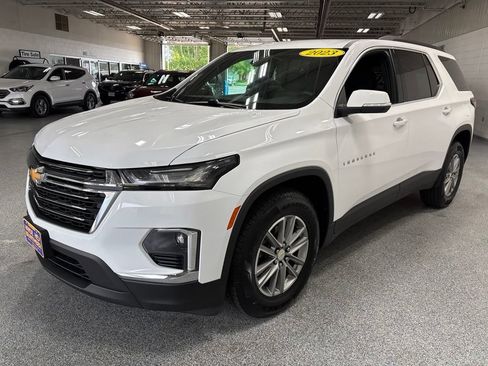 Used 2023 Chevrolet Traverse LT AWD/4WD image 3