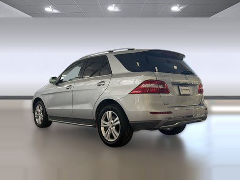 Used 2013 Mercedes-Benz ML 350 4MATIC w/ Premium 1 Pkg image 3